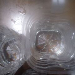 ボトル入り金魚(3匹)、メダカ(5匹)、ヌマエビ(20匹以上)、ドジョウ(3匹)、タナゴ(2匹)追加品出ししました。の画像