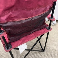 折りたたみチェア  アウトドアチェア キャンプチェア バーベキューチェア フォールディングチェア  肘掛け付き コンパクト収納 軽量 持ち運び便利 キャンプ BBQ  公園 フェス 屋外 室内兼用 椅子 イス いす 簡単設置 アウトドア用品 折り畳み式チェアの画像