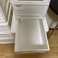 収納ケース(まとめて購入であれば3000円)の画像