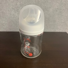 コンビ　除菌じょーず　ピジョン　
哺乳瓶の画像