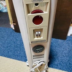 DeLonghi デロンギ　オイルヒーターの画像