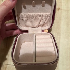 アクセサリーポーチの画像