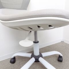 新札幌 ニトリ ワークチェア ヒューボ 回転いす デスクチェア No.3772の画像