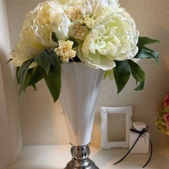 1個500円アーティフィシャルフラワーアレンジ の画像