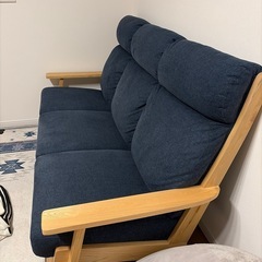  マナベ　撥水 2人掛け　3人掛け ソファー ニーナS 北欧  ウッドフレーム ヴィンテージ  木製の画像