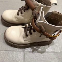 子供靴男の子と女の子可能の画像