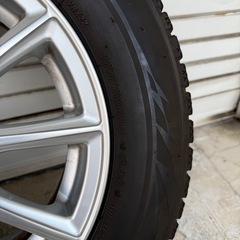 トヨタ　ポルテのスタッドレスタイヤの画像