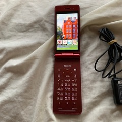 docomo P-01H レッド 本体 充電器の画像