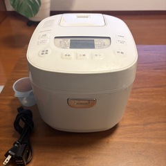 美品　炊飯器　5.5合炊きの画像