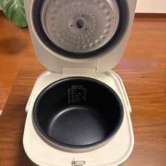 美品　炊飯器　5.5合炊きの画像