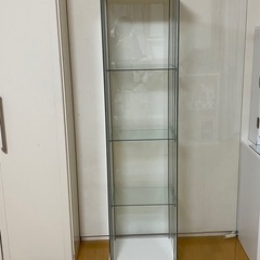IKEA デトルフ　ガラス扉キャビネットの画像
