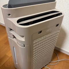 シャープ　SHARP 加湿空気清浄機　プラズマクラスター　2017年式の画像