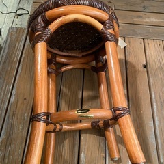 編み込みの椅子　頑丈です♪の画像