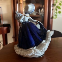 Demain　ドマン　オルゴール　陶器人形の画像