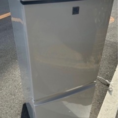 SHARP 冷蔵庫の画像