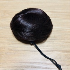 人工毛お団子ウィッグ　ダークブラウンの画像