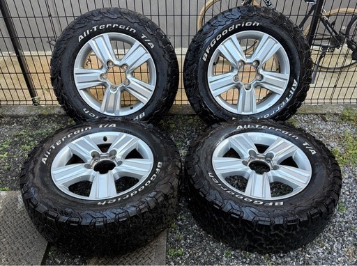 トヨタ　ランドクルーザー　200 純正ホイール　18インチ　8J　BFGoodrich 285 60 18 4本セット
