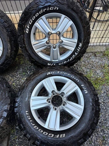 トヨタ　ランドクルーザー　200 純正ホイール　18インチ　8J　BFGoodrich 285 60 18 4本セット