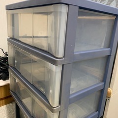 衣装ケースの画像