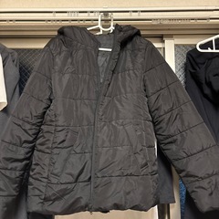 黒ダウン（汚れなし 洗濯済） の画像