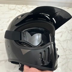 ダムトラックス　ヘルメット
の画像