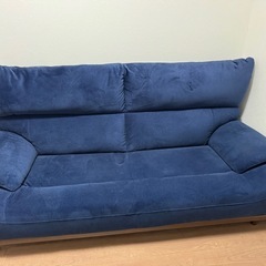 三人掛けソファーの画像