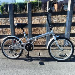 ★美品!!お届け可!!★ 20インチ 折りたたみ自転車  6段変速 シルバーの画像