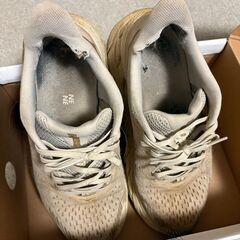 HOKA ONE ONE ホカオネオネ　白　27㎝　良く使いましたの画像