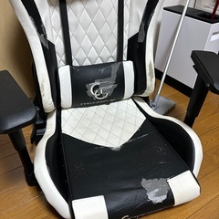 ゲーミングチェアの画像