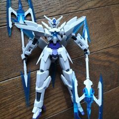 完成品のトランジェントガンダムの画像