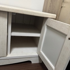 テレビ台の画像