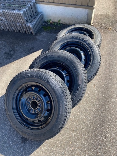 スタッドレスタイヤ　パジェロミニ