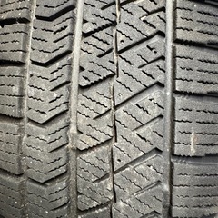 スタッドレスタイヤ155/70R13アルミホイール付4本セットの画像