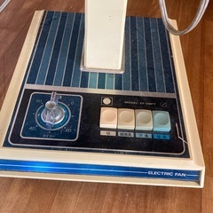 レトロ扇風機の画像