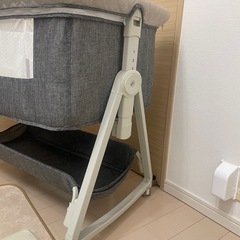 ベビーベッドの画像