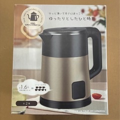 ★ テレビ と 電気ケトル セット ★の画像
