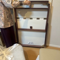 【無料】テーブルと椅子２脚の画像