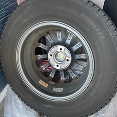 スタッドレスタイヤ　4本セットの画像