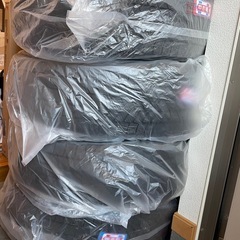 スタッドレスタイヤ　4本セットの画像