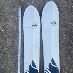 子供用スキー板の画像