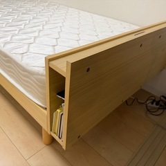 (女性使用美品)シングルベッド マットレス・ベッドフレームセットの画像