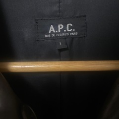 【Y00083】A.P.C（アーペーセー）レザーロングコート　1(S)　フランス製　牛革　古着　の画像