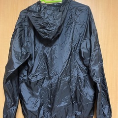 【美品】ナイロン撥水パーカー　黒の画像