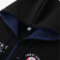 値下げ！カッコイイ！パーカー上下のＬサイズ！の画像