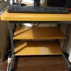 パソコンラックさしあげますの画像