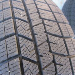 スタッドレスタイヤ　ダンロップ175/70R13の画像