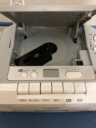 TOSHIBAキュートビートCDラジカセ美品 (ぶにゅ) 岡山のポータブル