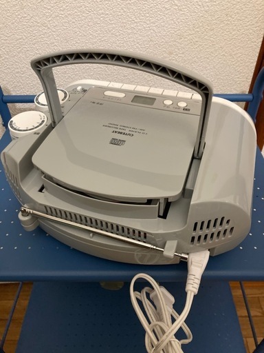 TOSHIBAキュートビートCDラジカセ美品 (ぶにゅ) 岡山のポータブル