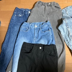 140サイズ女の子ズボンの画像