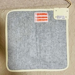 ミニマット　ホットカーペット　YUASA  YC-MK40Y【取引中】
の画像